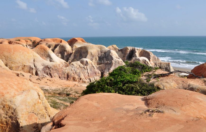 Passeio para Morro Branco e Praia das Fontes em 1 dia (Ida e Volta)